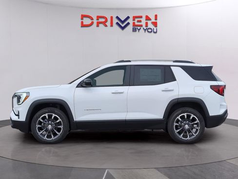 New 2026 GMC Terrain Elevation w/ Elevation Premium Package image 2