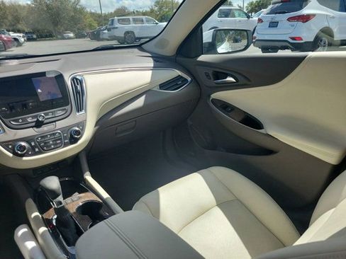 Used 2022 Chevrolet Malibu Premier image 23