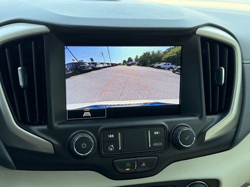 Used 2024 GMC Terrain Denali AWD/4WD image 19