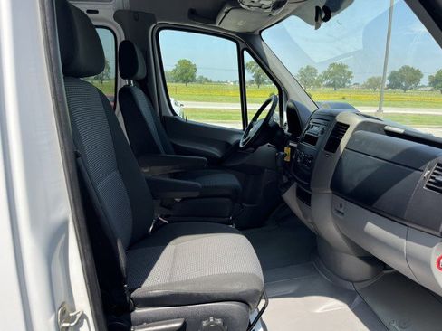 Used 2011 Mercedes-Benz Sprinter 2500 image 8