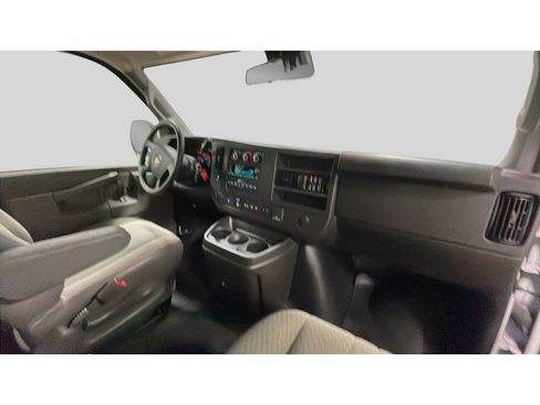Used 2024 Chevrolet Express 3500 LT w/ LT Preferred Equipment Group RWD image 17