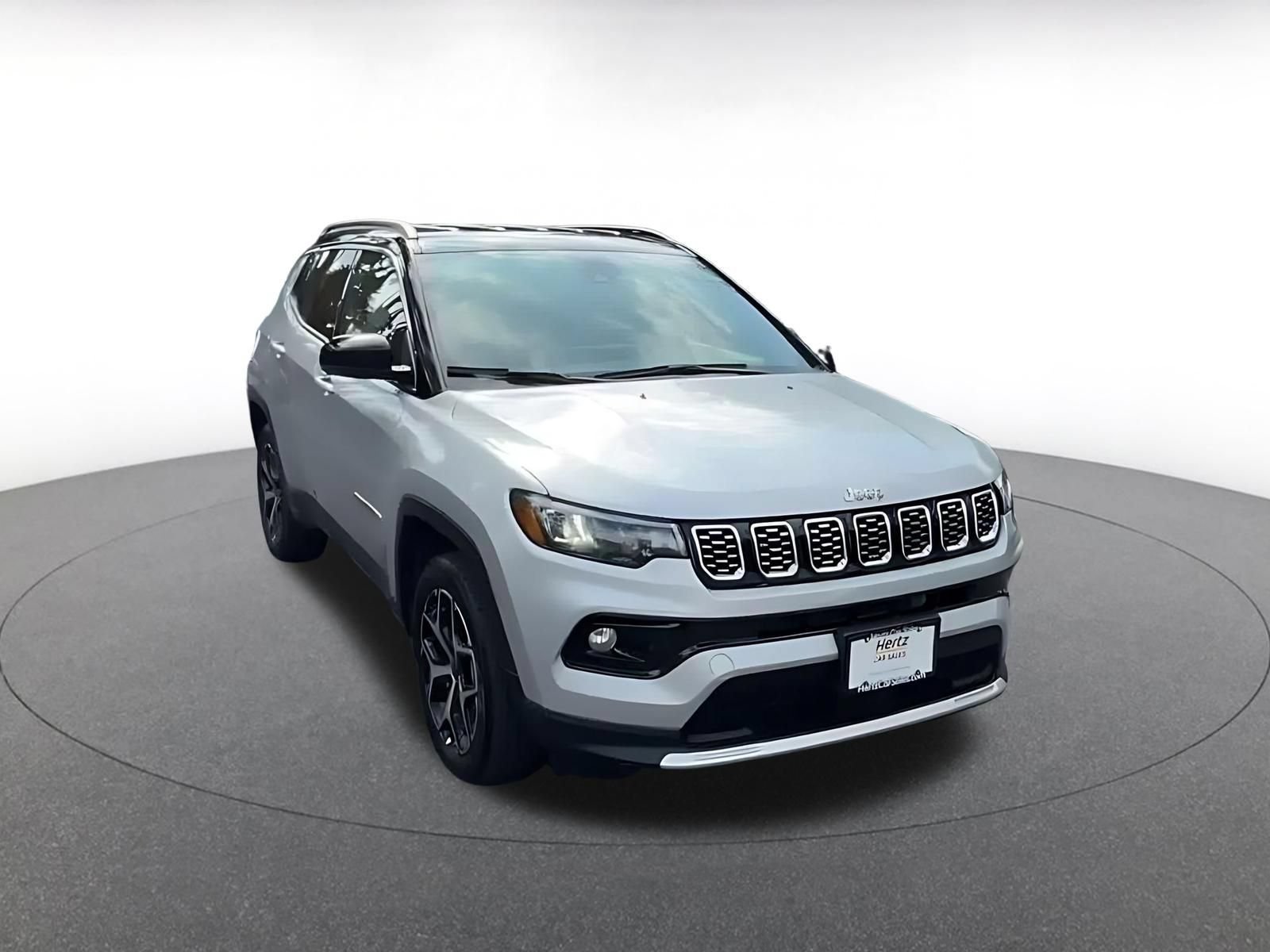 Used 2025 Jeep Compass Limited AWD/4WD image 3