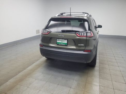 Used 2019 Jeep Cherokee Latitude w/ Popular Appearance Group FWD image 7