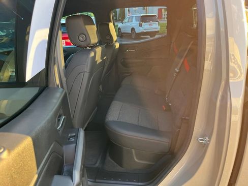 Used 2023 Chevrolet Colorado Z71 w/ Advanced Trailering Package AWD/4WD image 48