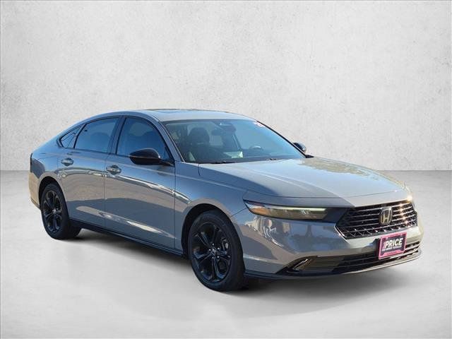 Used 2025 Honda Accord SE image 3