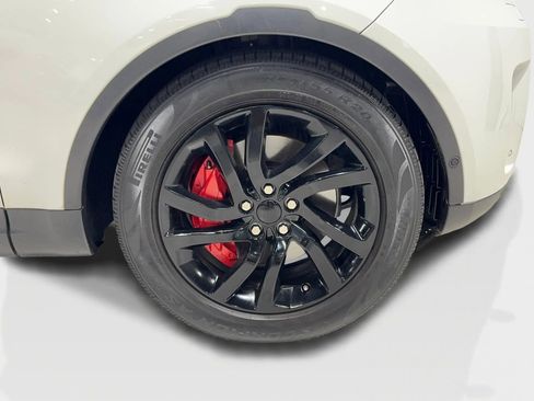 Used 2019 Land Rover Discovery HSE image 32