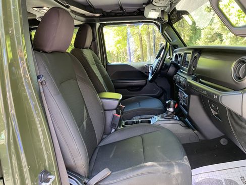 Used 2020 Jeep Wrangler Unlimited Sport image 34