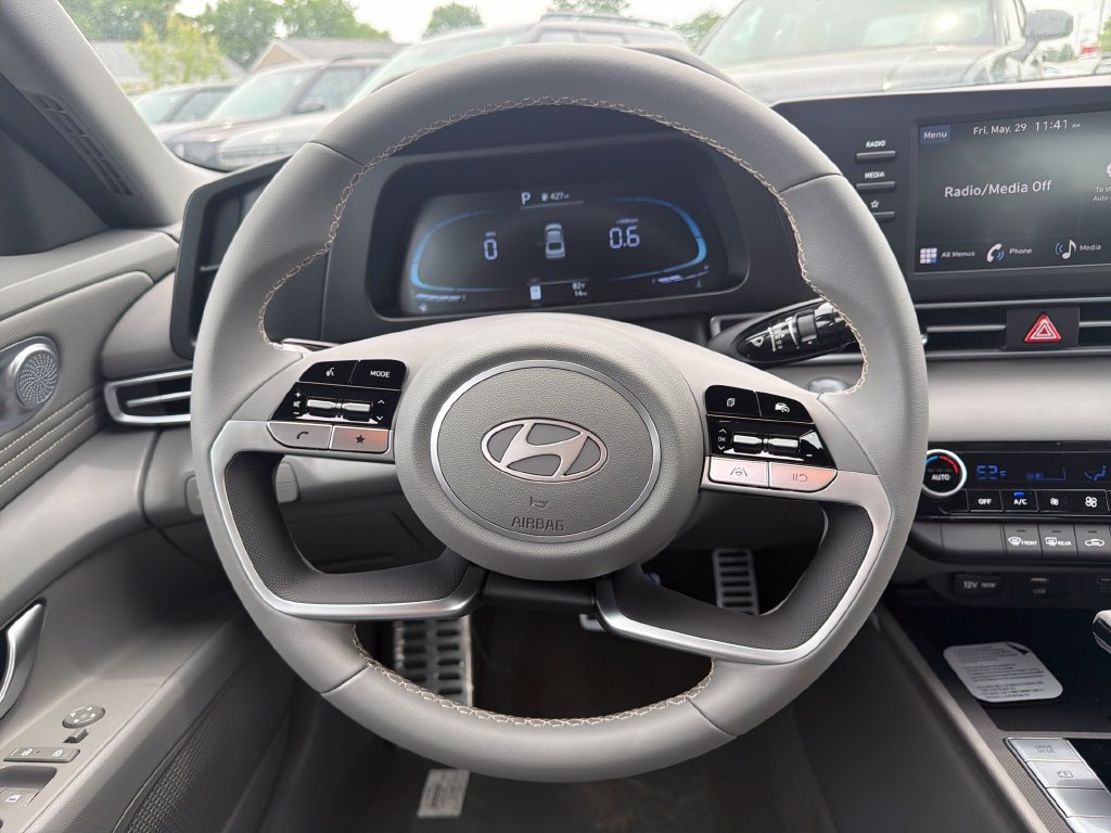Used 2026 Hyundai Elantra Sport FWD image 17
