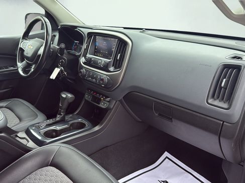 Used 2019 Chevrolet Colorado Z71 AWD/4WD image 32
