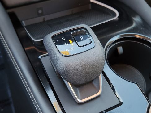 Certified 2021 Nissan Rogue Platinum image 24