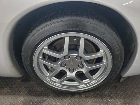 Used 1998 Chevrolet Corvette Coupe w/ Roof Pkg image 15