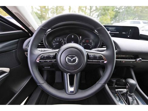 Used 2025 MAZDA MAZDA3 s image 13