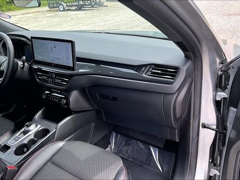 Used 2024 Ford Escape ST-Line w/ Tech Pack #1 AWD/4WD image 16