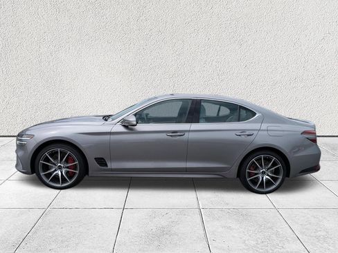 Used 2025 Genesis G70 2.5T RWD image 6