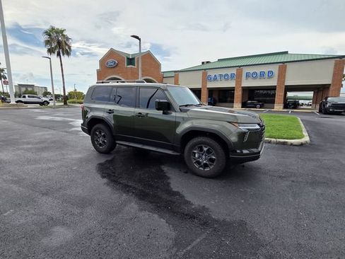 Used 2024 Lexus GX 550 AWD/4WD image 2