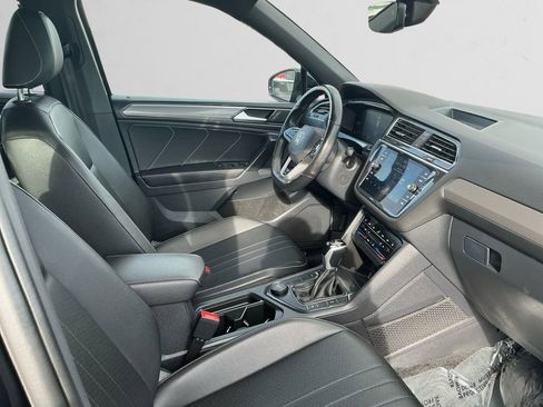 Used 2023 Volkswagen Tiguan SE R-Line image 15