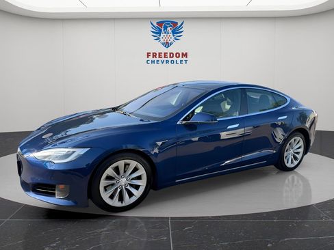 Used 2017 Tesla Model S 75D AWD/4WD image 2