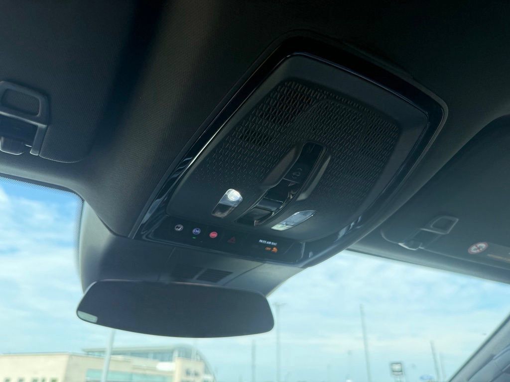Certified 2024 Cadillac Lyriq Luxury AWD/4WD image 21