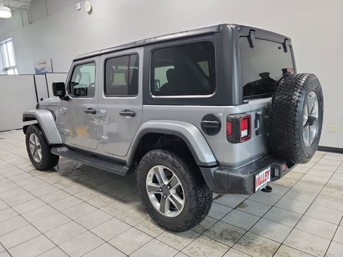 Used 2021 Jeep Wrangler Unlimited Sahara image 4