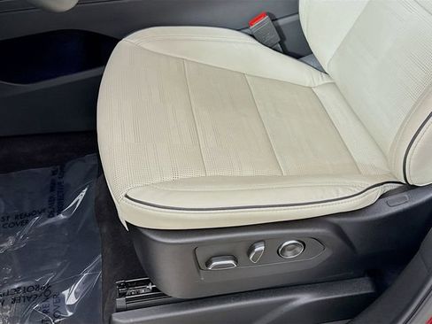 Used 2025 Cadillac Escalade Sport w/ LPO, Floor Liner Package AWD/4WD image 22