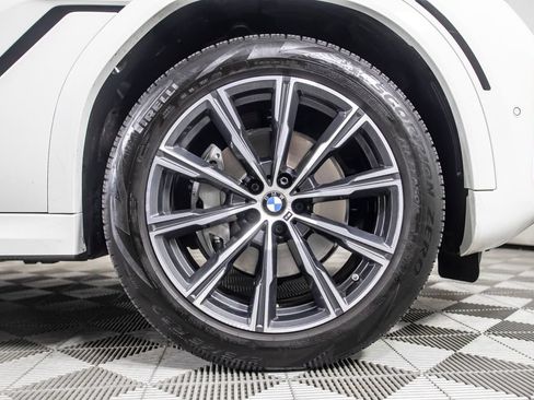 Used 2024 BMW X6 xDrive40i w/ Parking Assistance Package AWD/4WD image 40