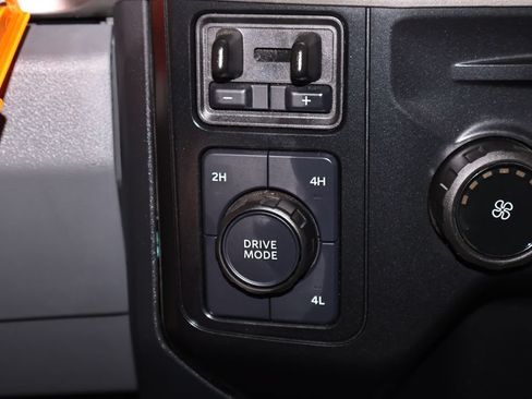 Certified 2025 Ford F550 4x4 Regular Cab Super Duty image 29