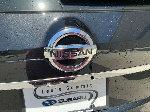 Used 2018 Nissan Rogue S AWD/4WD image 4