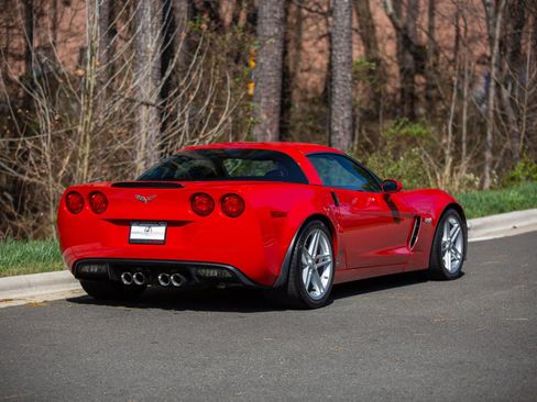 Used 2007 Chevrolet Corvette Z06 w/ Preferred Equipment Group RWD image 3