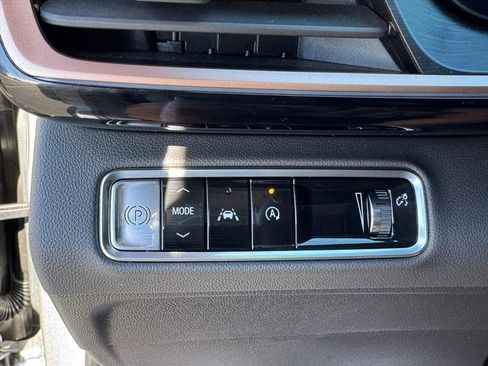 Certified 2025 Buick Envision Sport Touring image 15