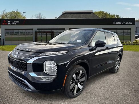 New 2026 Mitsubishi Outlander SE image 1