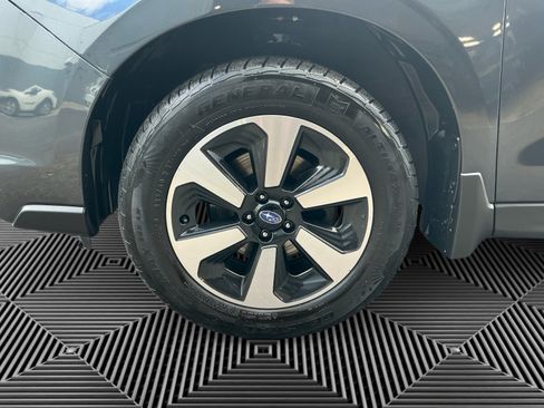 Used 2018 Subaru Forester 2.5i Premium w/ Protection Package #1 AWD/4WD image 14