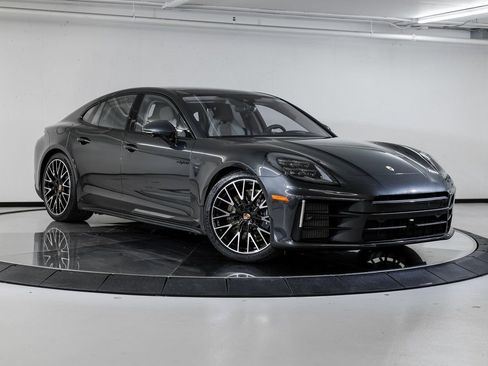 New 2026 Porsche Panamera 4 image 9