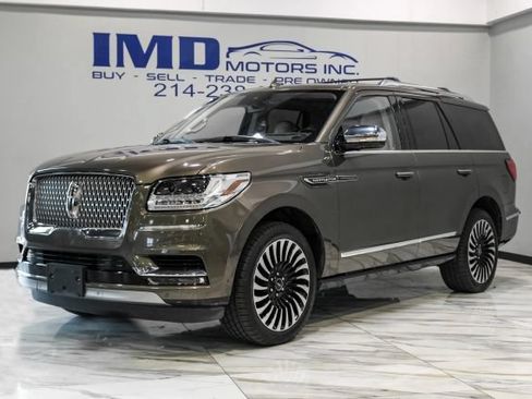 Used 2020 Lincoln Navigator Black Label w/ Cargo Convenience Package AWD/4WD image 3