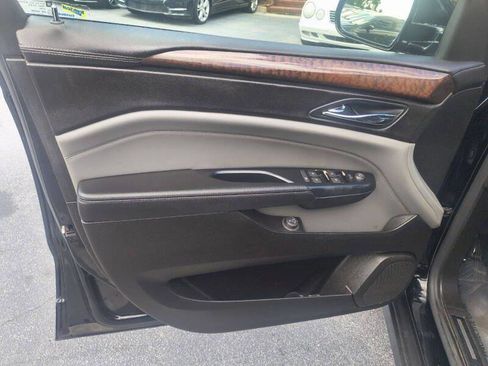Used 2011 Cadillac SRX Luxury image 13