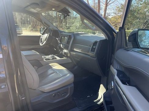 Used 2018 Ford Expedition Max XLT w/ Equipment Group 202A image 10