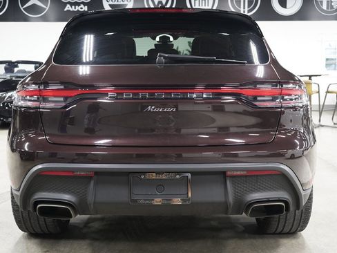Used 2022 Porsche Macan AWD/4WD image 4