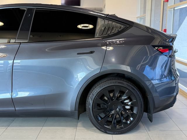 Used 2022 Tesla Model Y Long Range AWD/4WD image 9