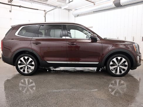 Used 2021 Kia Telluride EX w/ EX Premium Package image 41