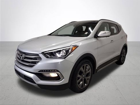 Used 2018 Hyundai Santa Fe Sport w/ 2.0T Ultimate Tech Package 05 FWD image 2
