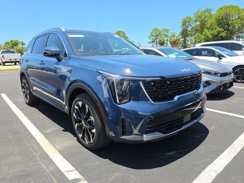 Certified 2025 Kia Sorento EX w/ Panoramic Sunroof Package FWD image 1