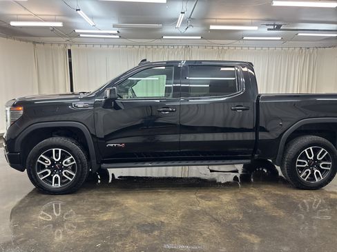 Used 2024 GMC Sierra 1500 AT4 w/ AT4 Carbonpro Edition AWD/4WD image 11