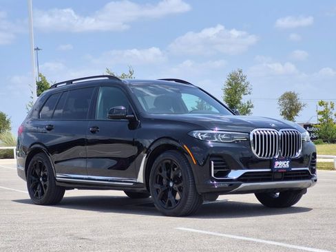 Used 2022 BMW X7 xDrive40i w/ Executive Package AWD/4WD image 3