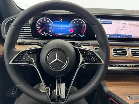 Used 2025 Mercedes-Benz GLE 350 4MATIC image 26