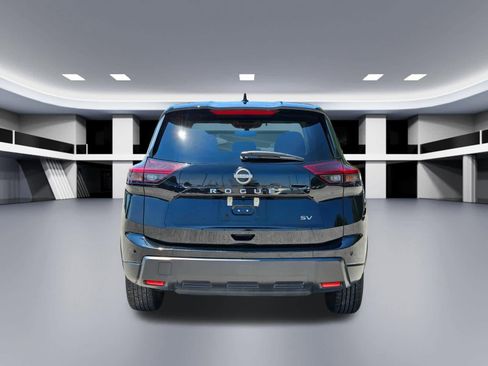 Used 2024 Nissan Rogue SV FWD image 5