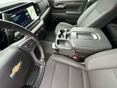 Used 2025 Chevrolet Silverado 1500 LT AWD/4WD image 10