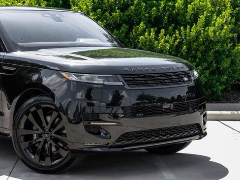 New 2026 Land Rover Range Rover Sport Dynamic SE AWD/4WD image 9