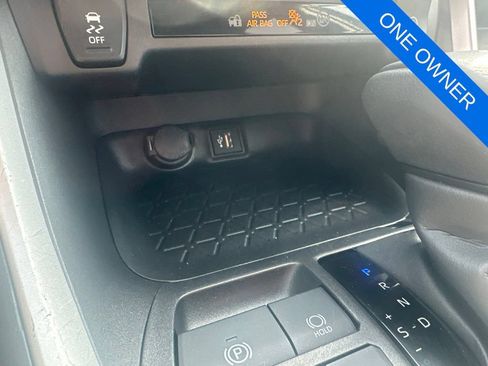 Used 2025 Toyota RAV4 XLE FWD image 17