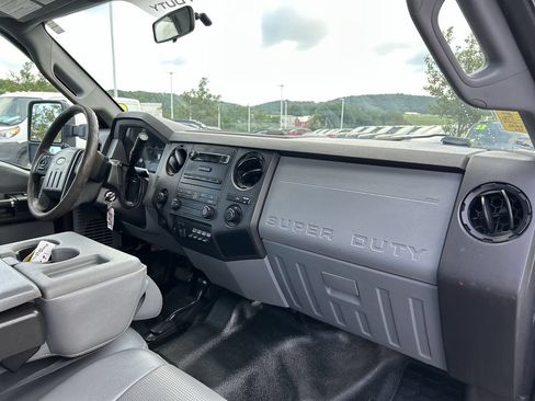 Used 2012 Ford F250 XL w/ PWR Equipment Group AWD/4WD image 14