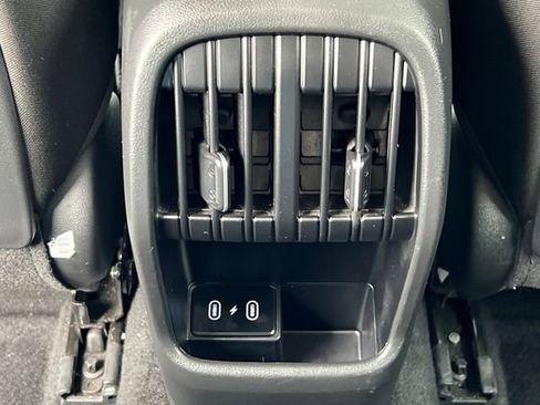 Used 2025 Hyundai Kona SEL FWD image 16