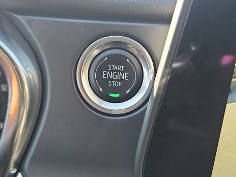 Used 2025 Chevrolet Blazer LT FWD image 17